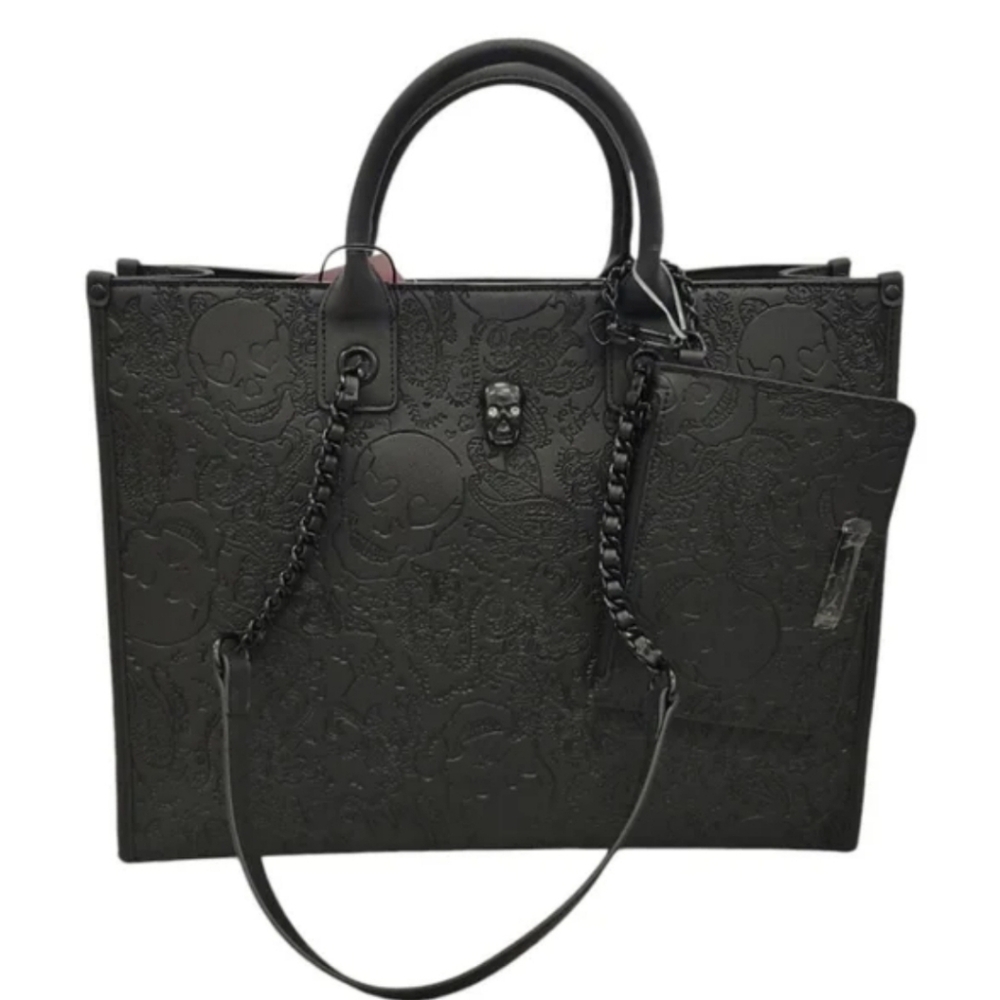 Betsy Johnson Skull bag with small wristlet. NWOT